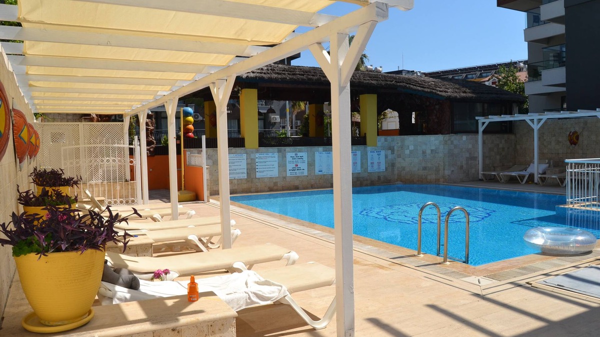Side Apartment | The center is very close to the sea, the ancient city.large pool