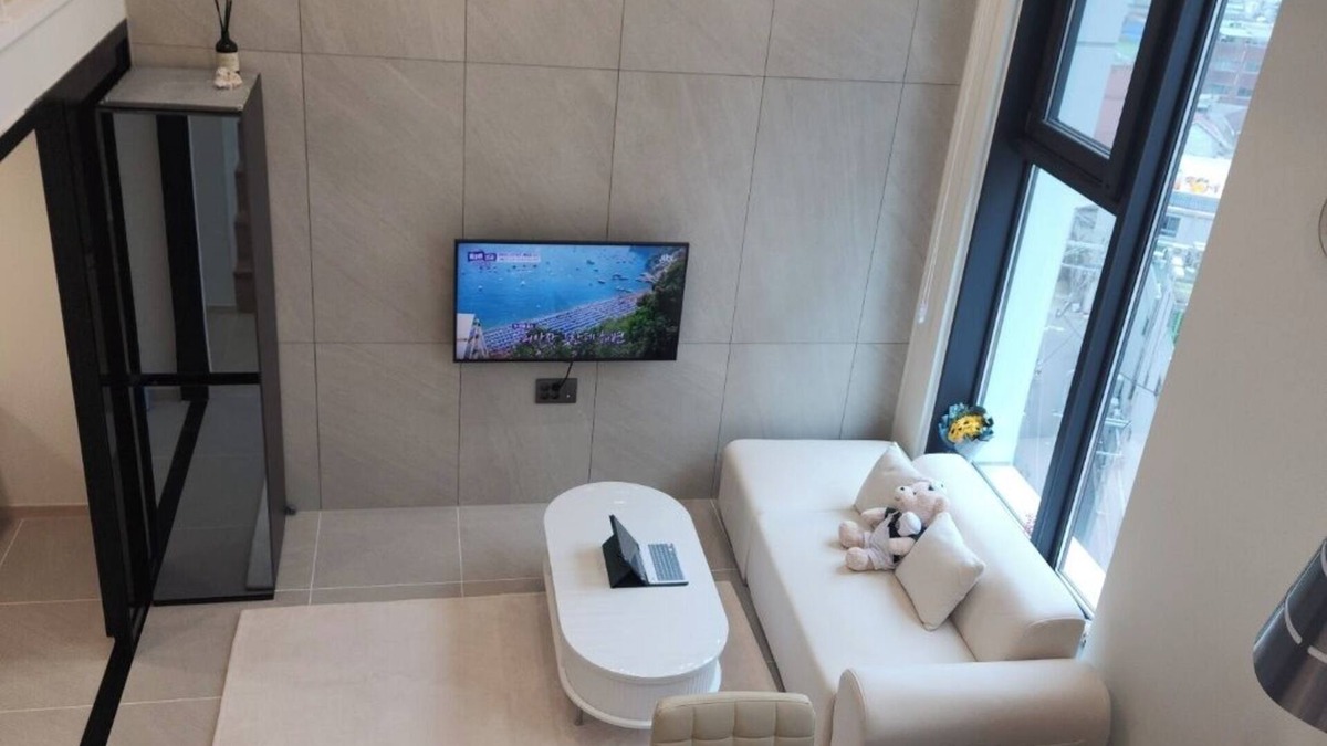 Eulji-ro Apartment | [The center of Seoul] A warm new building