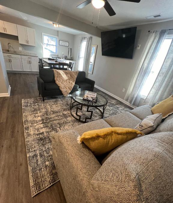Kansas City Apartment | The Central Crib
