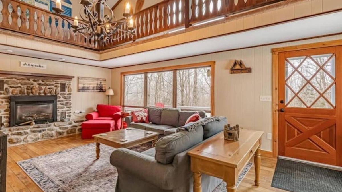 Montgomery Center Ski Chalet | The Chalet Getaway