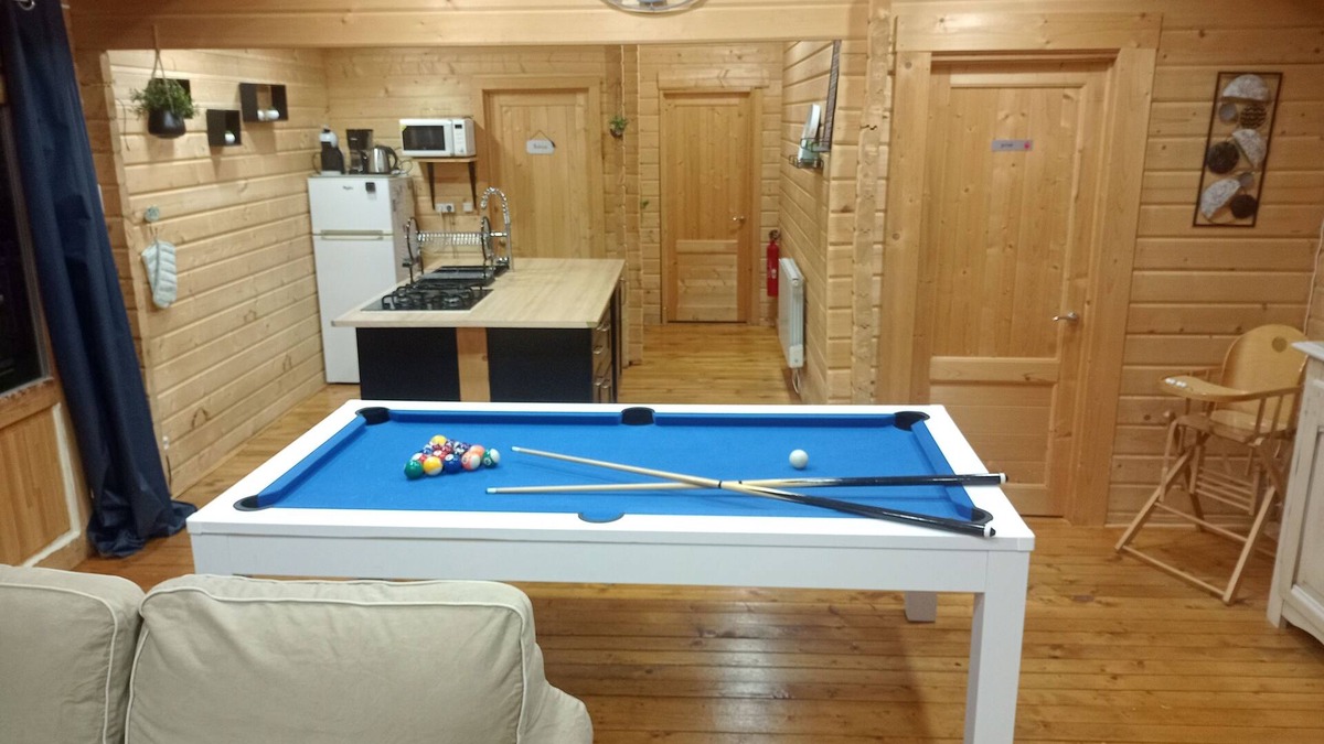 Tancrou Ski Chalet | The Chalet in the countryside at the gates of Paris