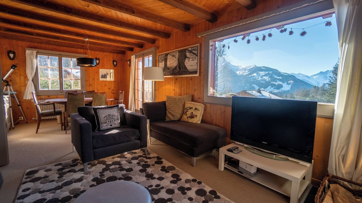Barboleusaz Ski Chalet | The chalet is ideally located in a quiet area just above the Place de la Barboleuse in Gryon with it