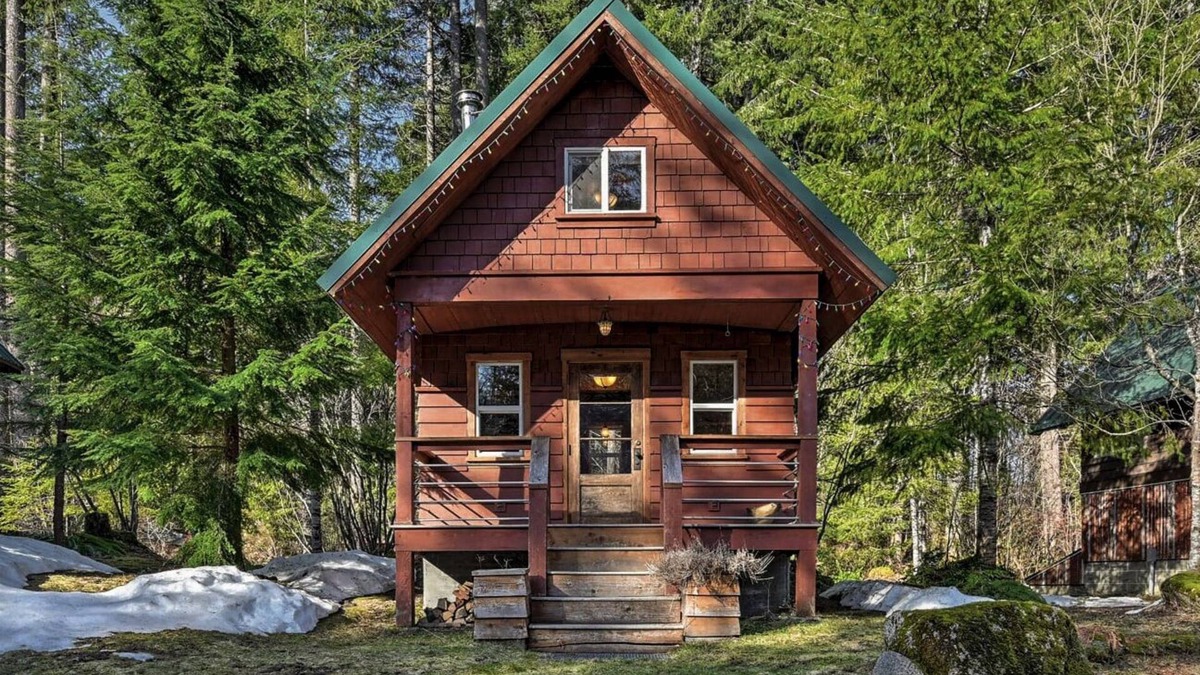 Skykomish House | The Chalet @ SkyCamp: Family-friendly cabin near Stevens Pass. Adventure ready!