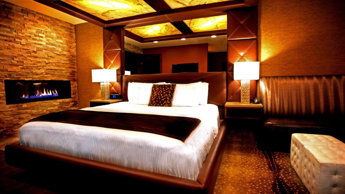 Willowbrook Hotel | The Champagne Lodge & Luxury Suites
