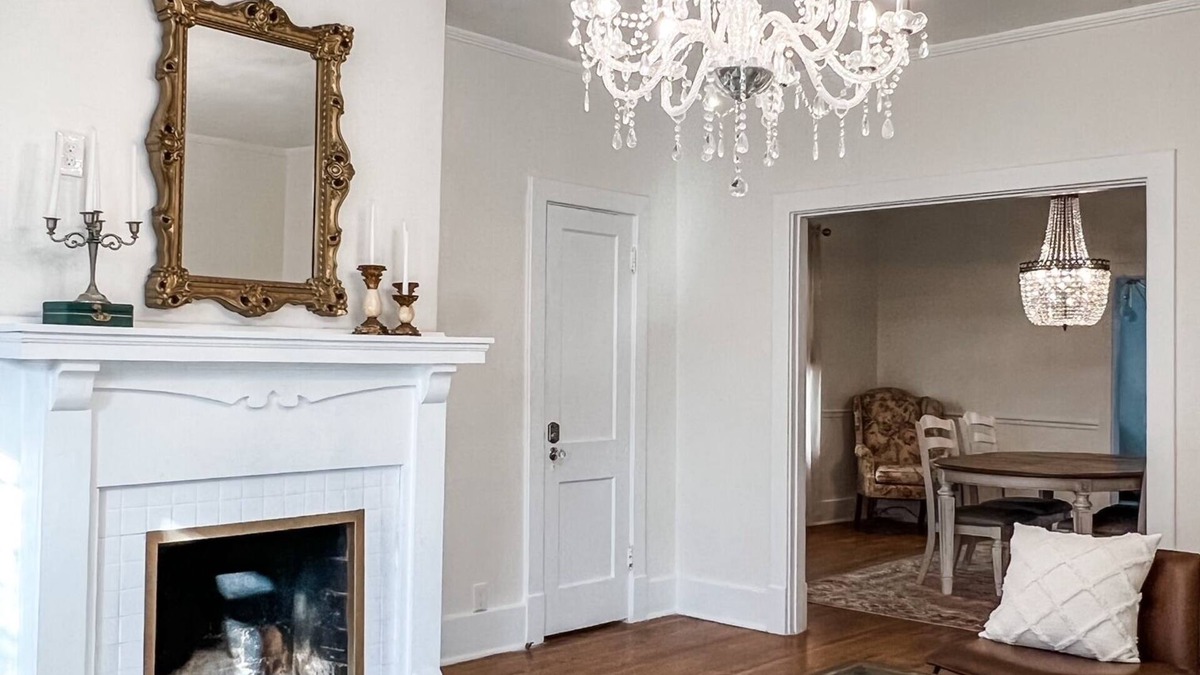 Midtown House | The Chandelier House of Midtown - Near It All!