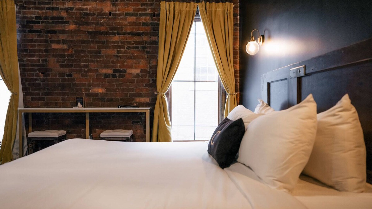 Madison Hotel | The Chandler Hotel