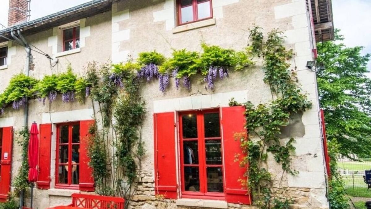 Amboise Apartment | The Chanteloup Pagoda