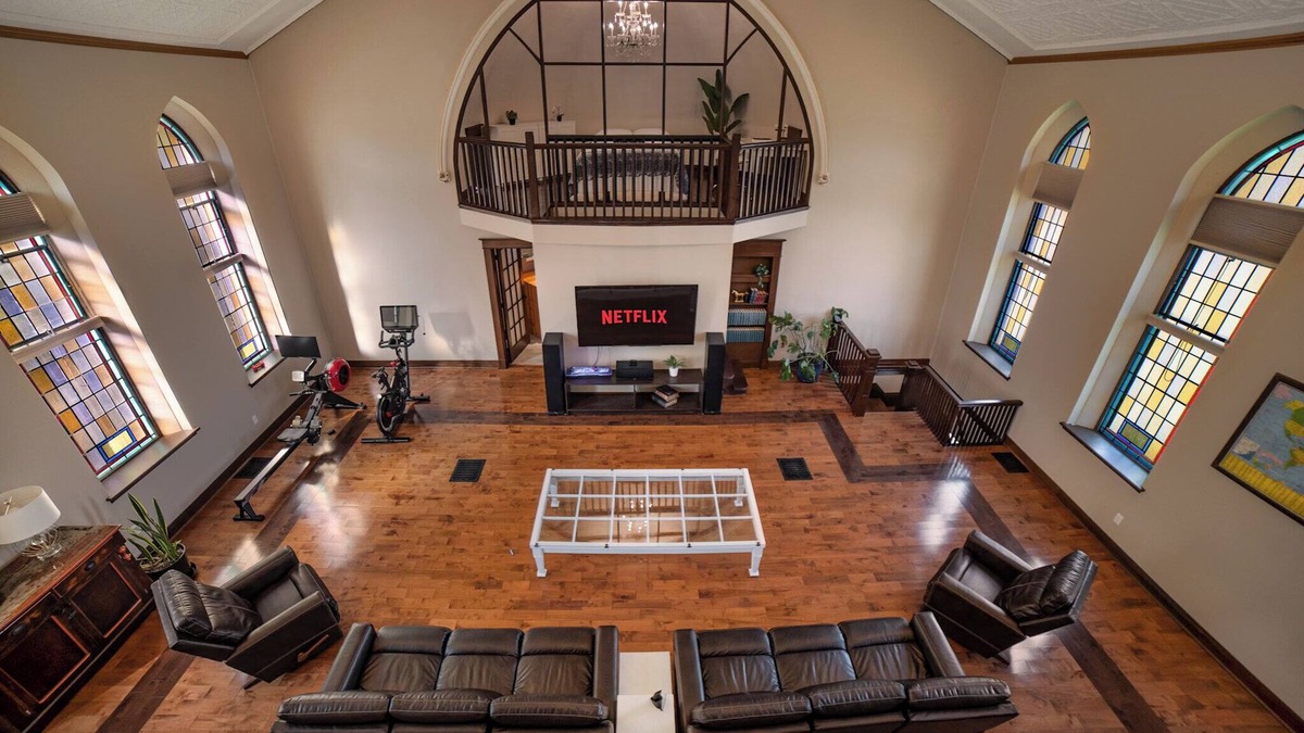 Morris-Turnberry House | The Chapel Retreat Su