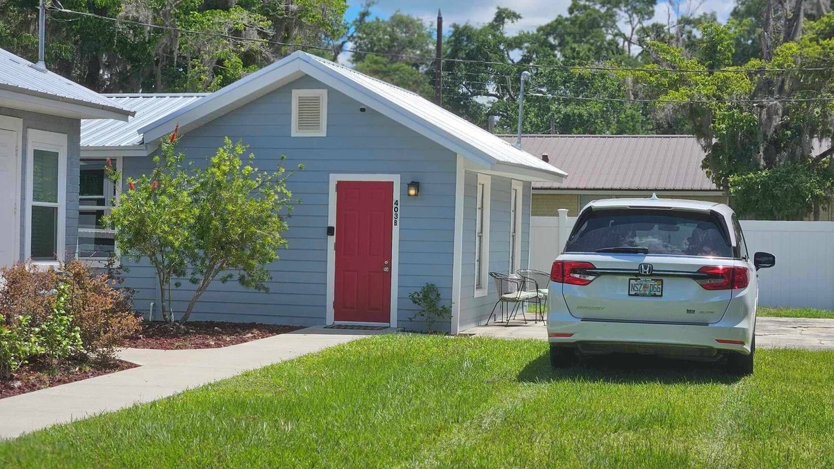 Branford Cottage | The charm you are looking for!