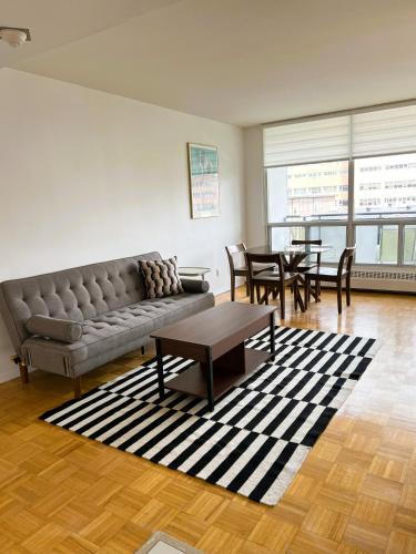 Church and Wellesley Apartment | The Charming Downtown Stop