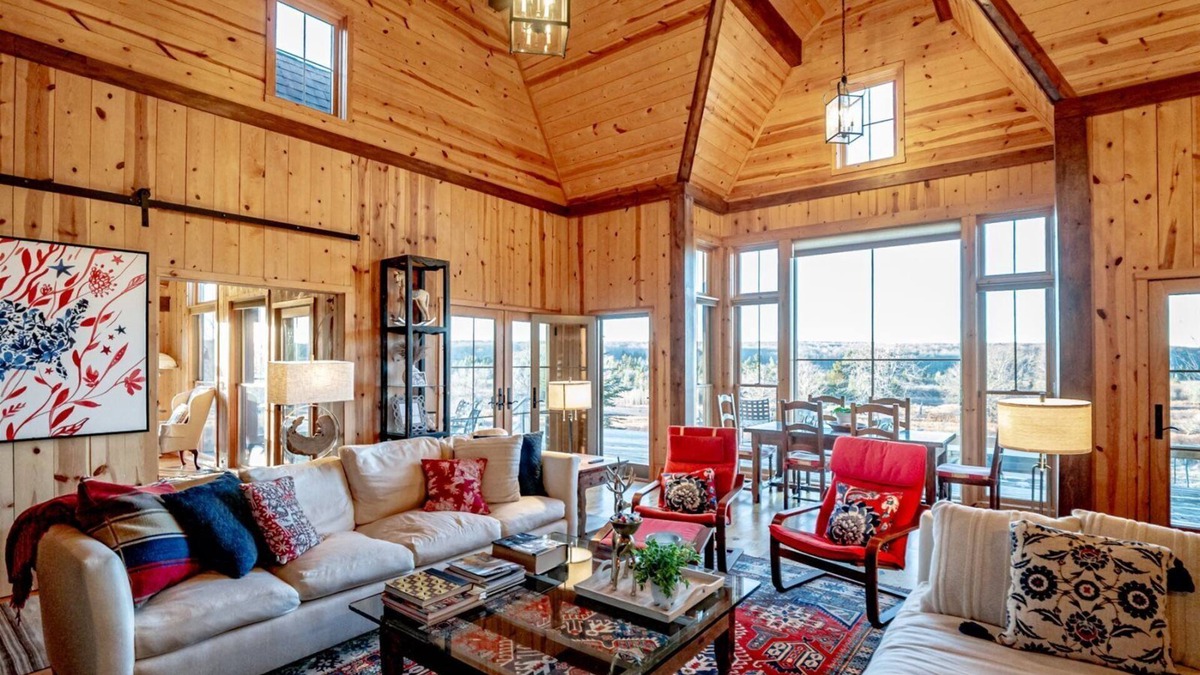 Timberline House | The Chateau at Timberline