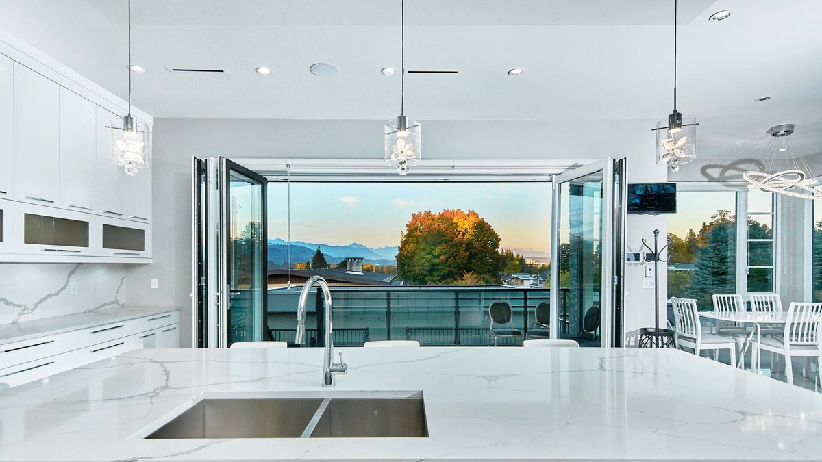 Burnaby House | The Chateau