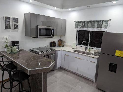 Old Harbour Apartment | The Chateau Guesthouse- Old Harbour