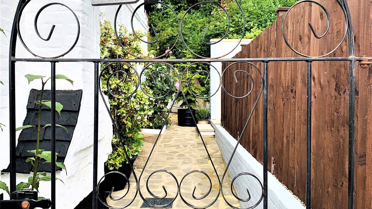 Amersham Bed & Breakfast | The Chequers Inn