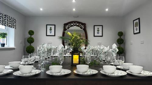 Blacon Apartment | The Cheshire Gathering - With Hot Tub