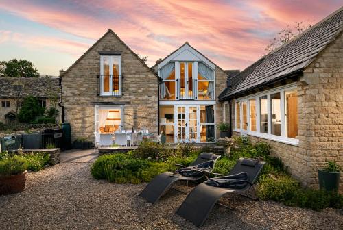 Burford House | The Chestnuts
