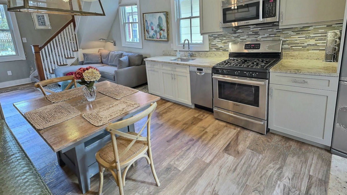 Ocean Grove House | The Chic Boutique Cottage - 1/2 duplex - Ocean Grove