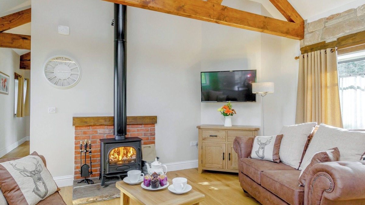 Hewelsfield Cottage | The Chicken Coop - UK12137