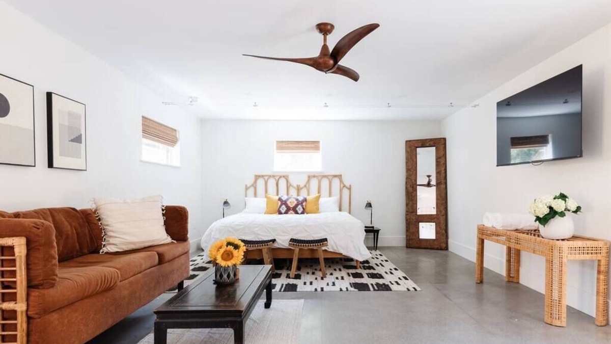 Chico House | | The Chico Casita | Newly Built Downtown Studio |