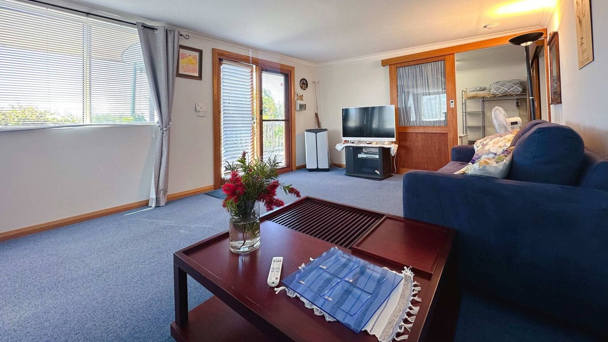 Acton Park House | The CHOOKSHED Summary