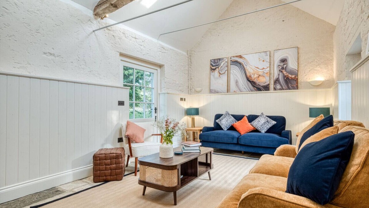 Priston House | The Cider Barn - Gorgeous Rural 2BD Escape Near Bath