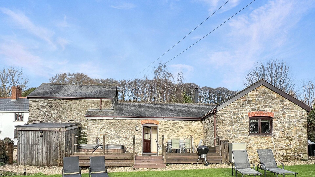 Saint Blazey Cottage | The Cider Barn, Waterrow, Nr Wivelsicombe