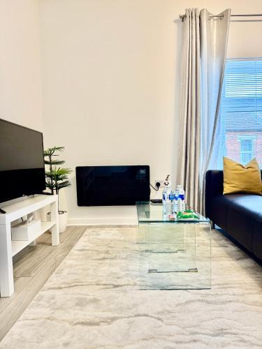 Northampton Apartment | 'The Cityside Charm' - Modern, Pristine & Well-appointed 1 Bed Flat in Town - Free Parking