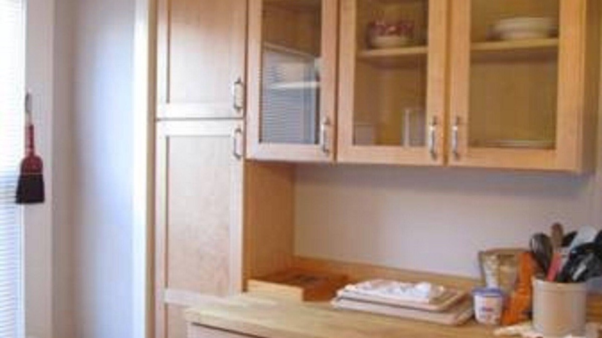 Columbia House | The Classic! Great Bellingham Location Near Shops, Breweries & Cafes