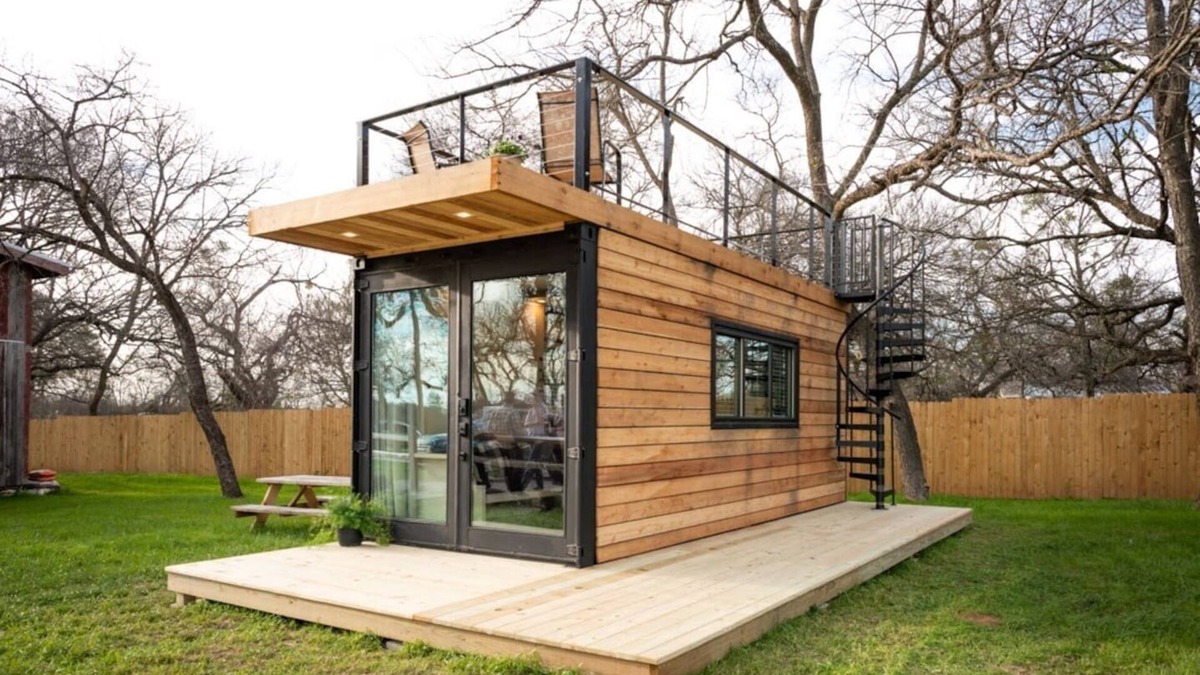 Waco Apartment | “The Classic” Tiny CargoHome 12 min. to Magnolia Silos/Baylor