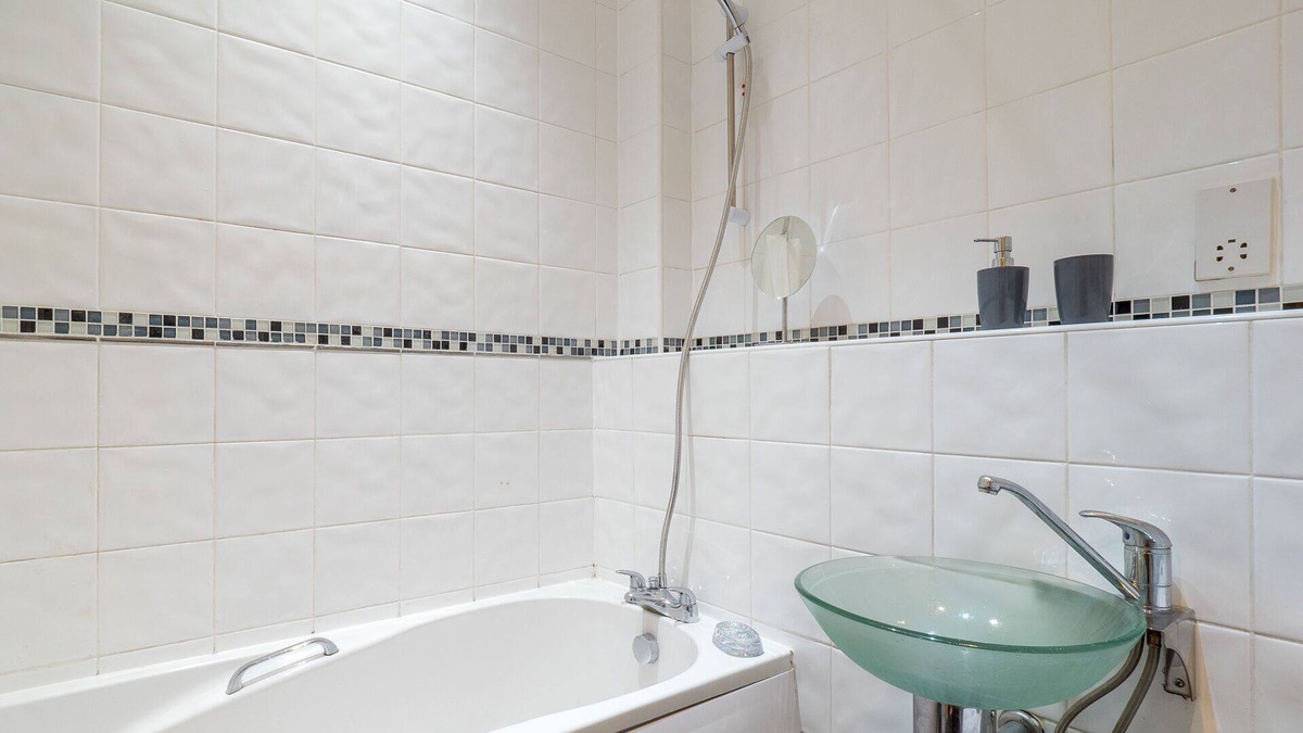 The Westside Apartment | The Clement Qube Apartment