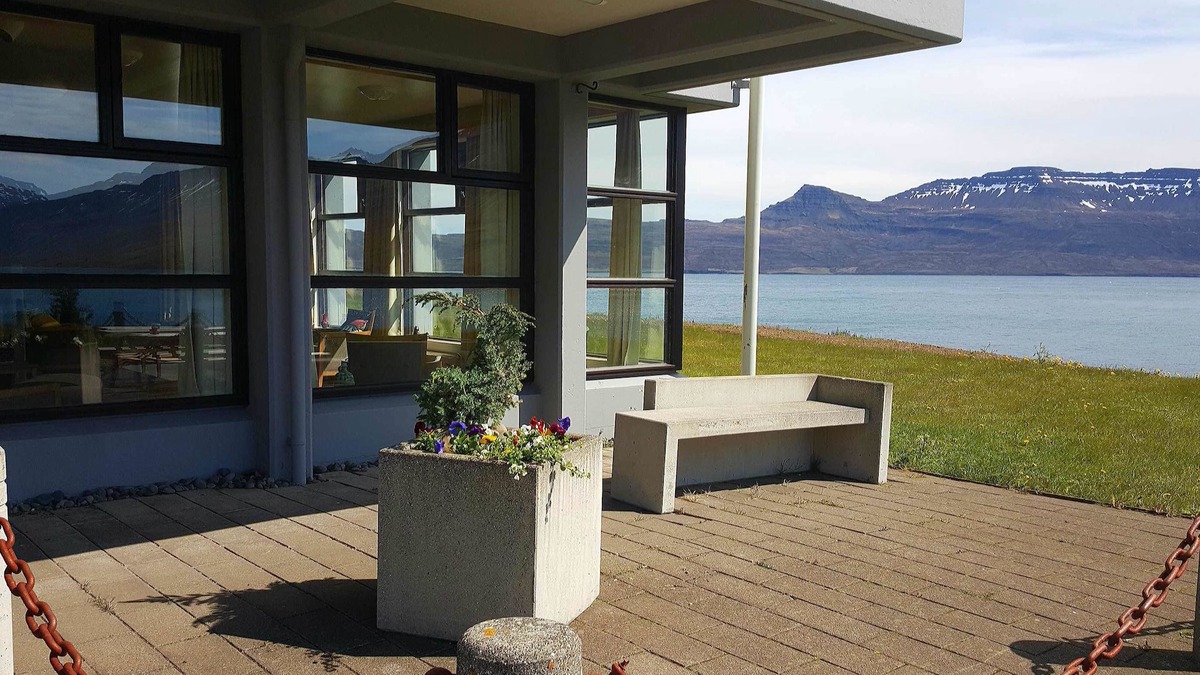 Neskaupstadur Hotel | The Cliff Hotel
