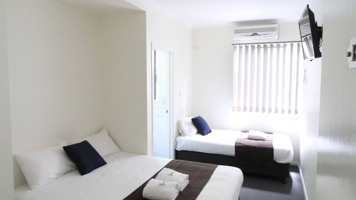 Kangaroo Point House | The Cliff House
