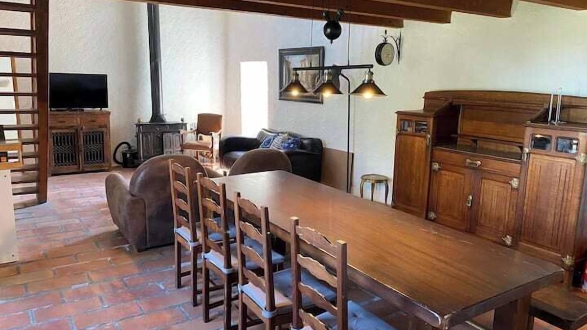 Vezenobres House | The clock at the heart of the medieval city