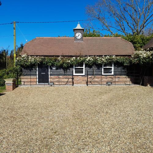 Roughton Apartment | THE CLOCKHOUSE, ROuGHTON