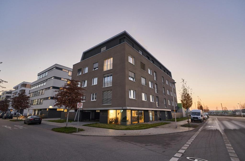 Bruhl-Guterbahnhof Apartment | The Cloud Suite Apartments