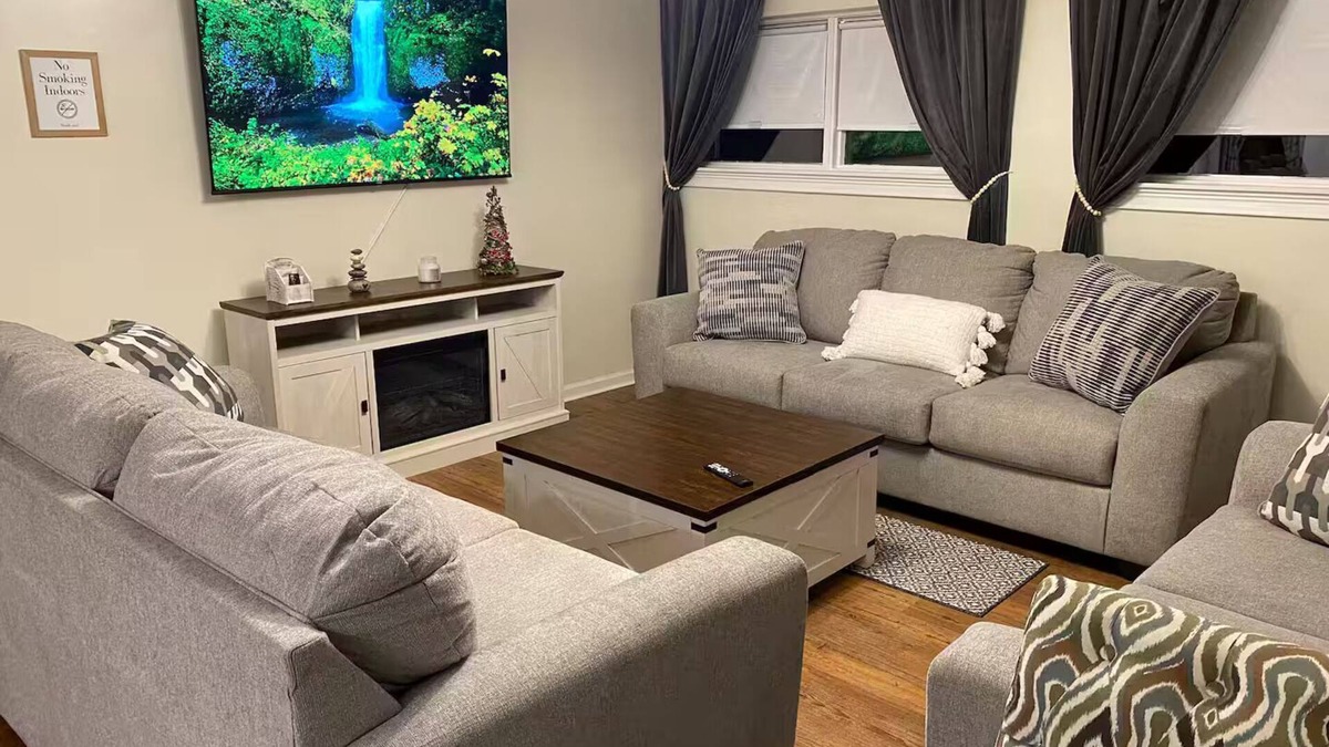 Haleyville House | The Clover Cottage
