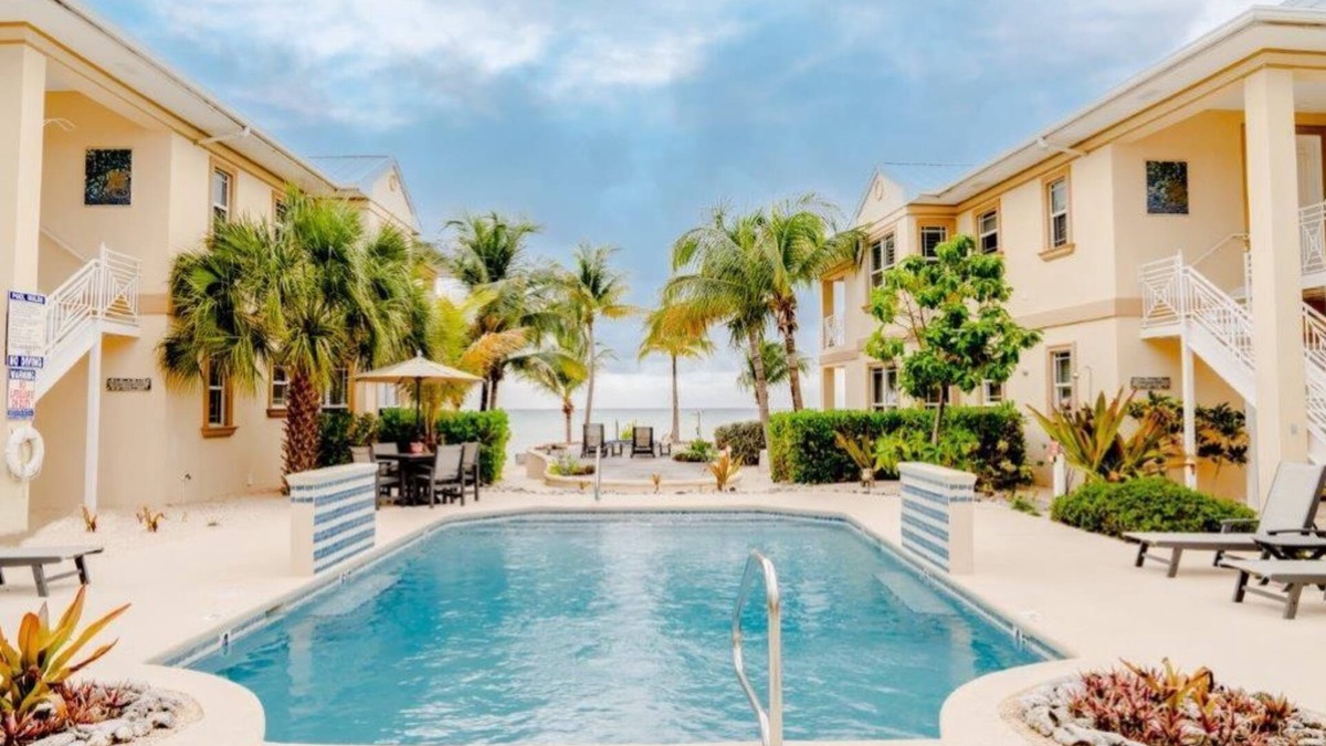 Blossom Village Condo | The Club at Little Cayman - Luxurious Living