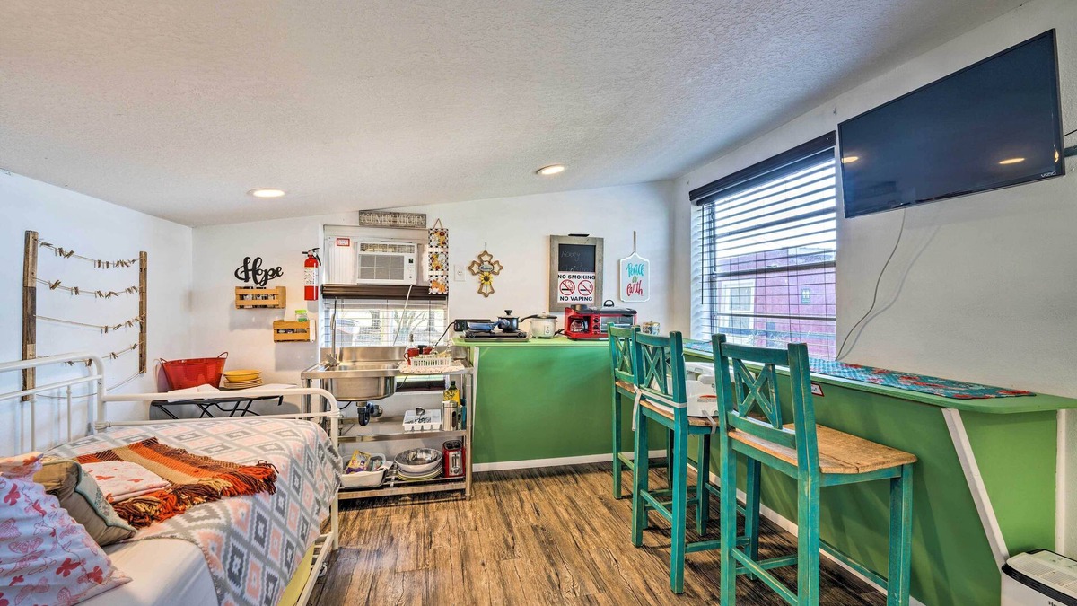 Lady Lake Apartment | The Clubhouse - Lady Lake Farm Getaway!