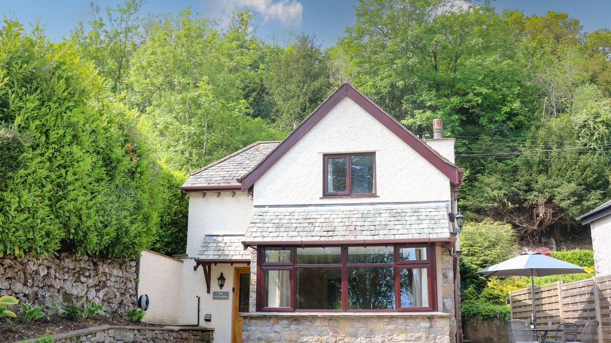 Arnside House | THE COACH HOUSE, family friendly, with a garden in Arnside