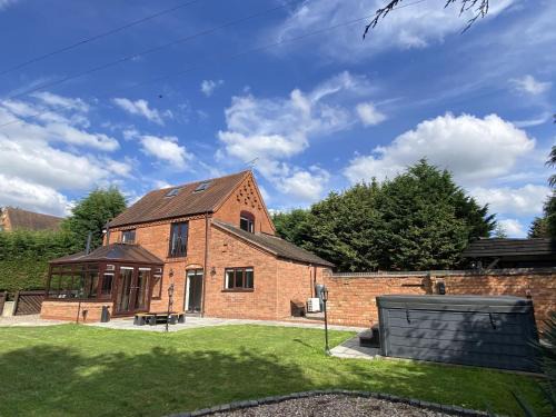 Cleedownton House | The Coach House