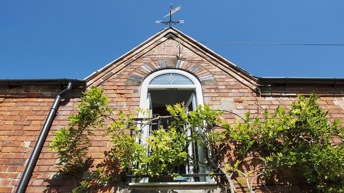 Darley Abbey Bed & Breakfast | The Coach House