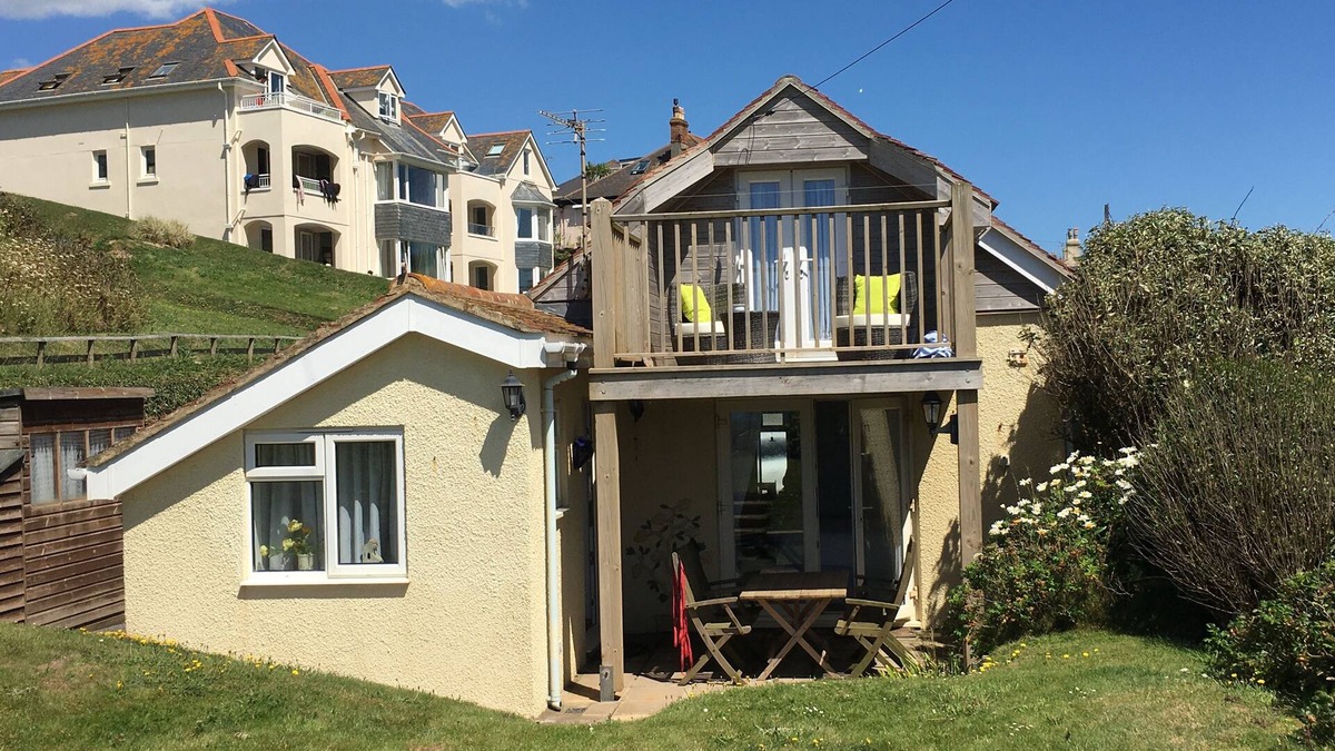 Hope-Cove Cottage | The Coach House, Hope Cove, cliff top location, stunning views, by the beach