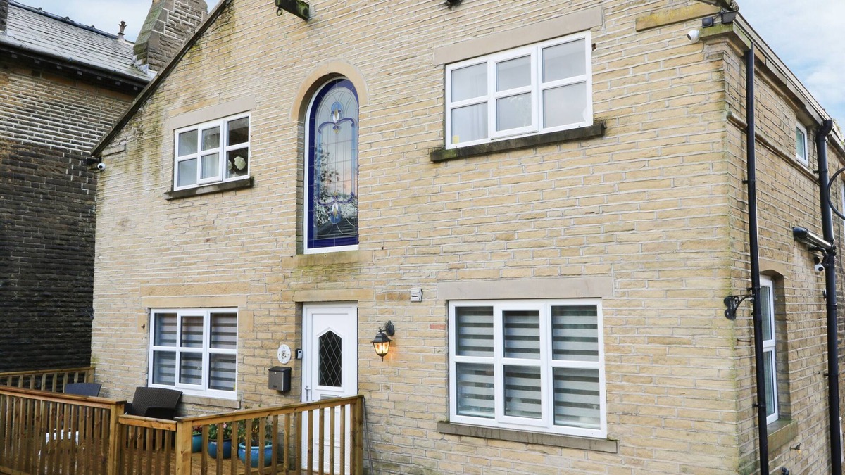 Thornton House | THE COACH HOUSE, pet friendly in Thornton, West Yorkshire