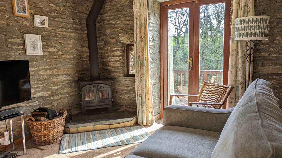 Tremain Cottage | The Coach House - Secluded Cottage - Cardigan Bay - Sleeps 2
