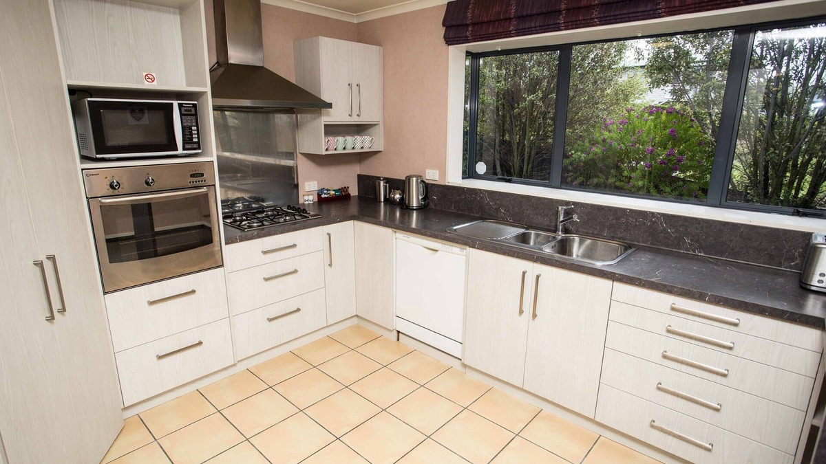 Timaru Hotel | The Coast Motel