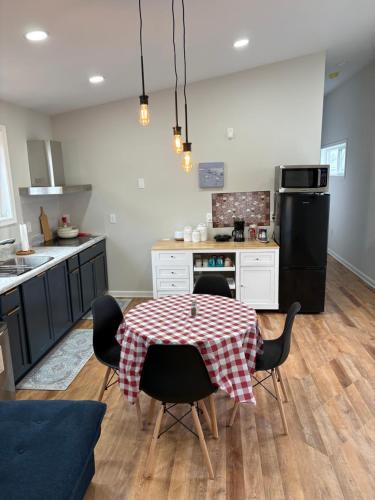 Georgetown Apartment | The Coastal Court Circle Apartment Sports Beach and Shopping