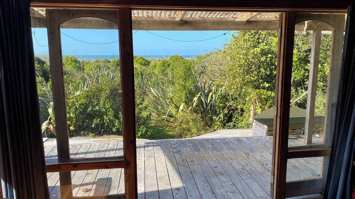 Pakawau House | The Cockle - Private Beach Abode