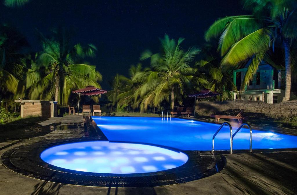 Mahasenpura Hotel | The Coconut Gardens Hotel & Restaurant