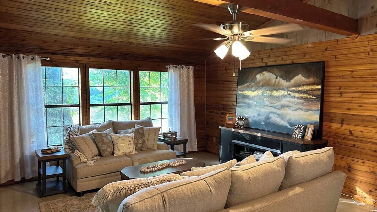 Kelly House | The Columbia Cabin Escape
