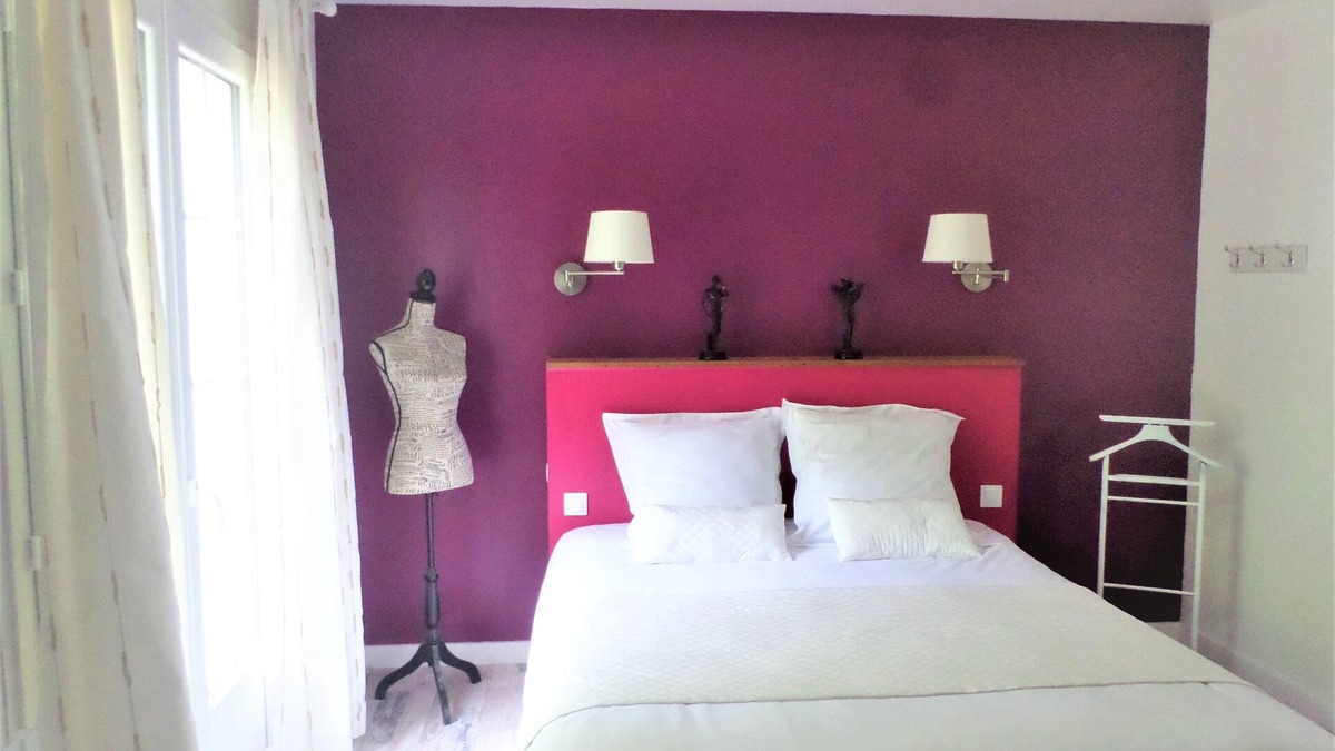 Breuil-Barret House | The Columbine Room - Park View